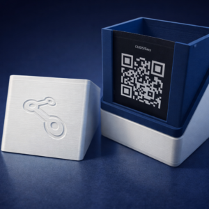 Listory Innovations cardholder with QR code